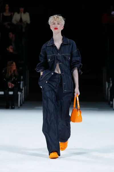 Look 22